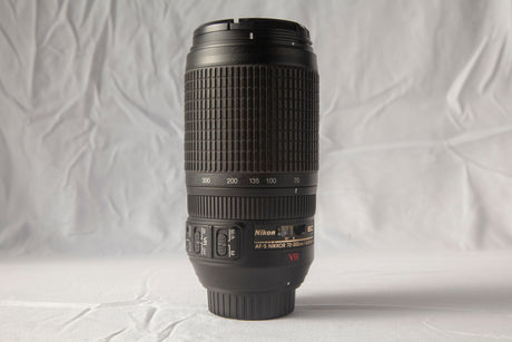 Nikon AF-S VR Zoom-Nikkor 70-300mm f/4.5-5.6G IF-ED