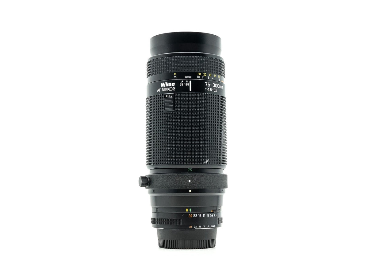 Nikon AF Nikkor 75-300mm f/4.5-5.6 · hoofdafbeelding