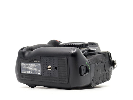 Nikon D6