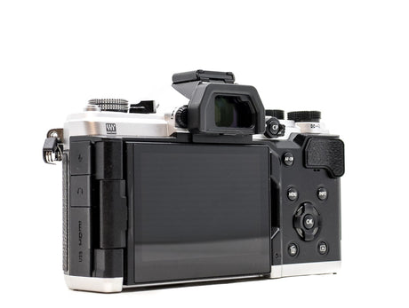 OM SYSTEM OM-3