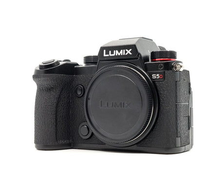 Panasonic Lumix DC-S5D