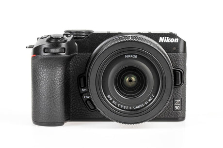 Nikon Z30 avec NIKKOR Z DX 16-50/3,5-6,3 VR
