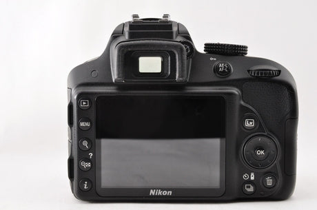 Nikon D3300 24,1 MP Reflex AF-S DX 18-55 mm f/3,5-5,6 G ED II