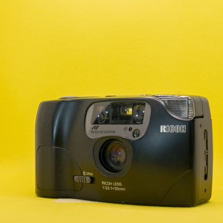 Ricoh FF-9S - Vintage 35mm Compact Analoge Camera