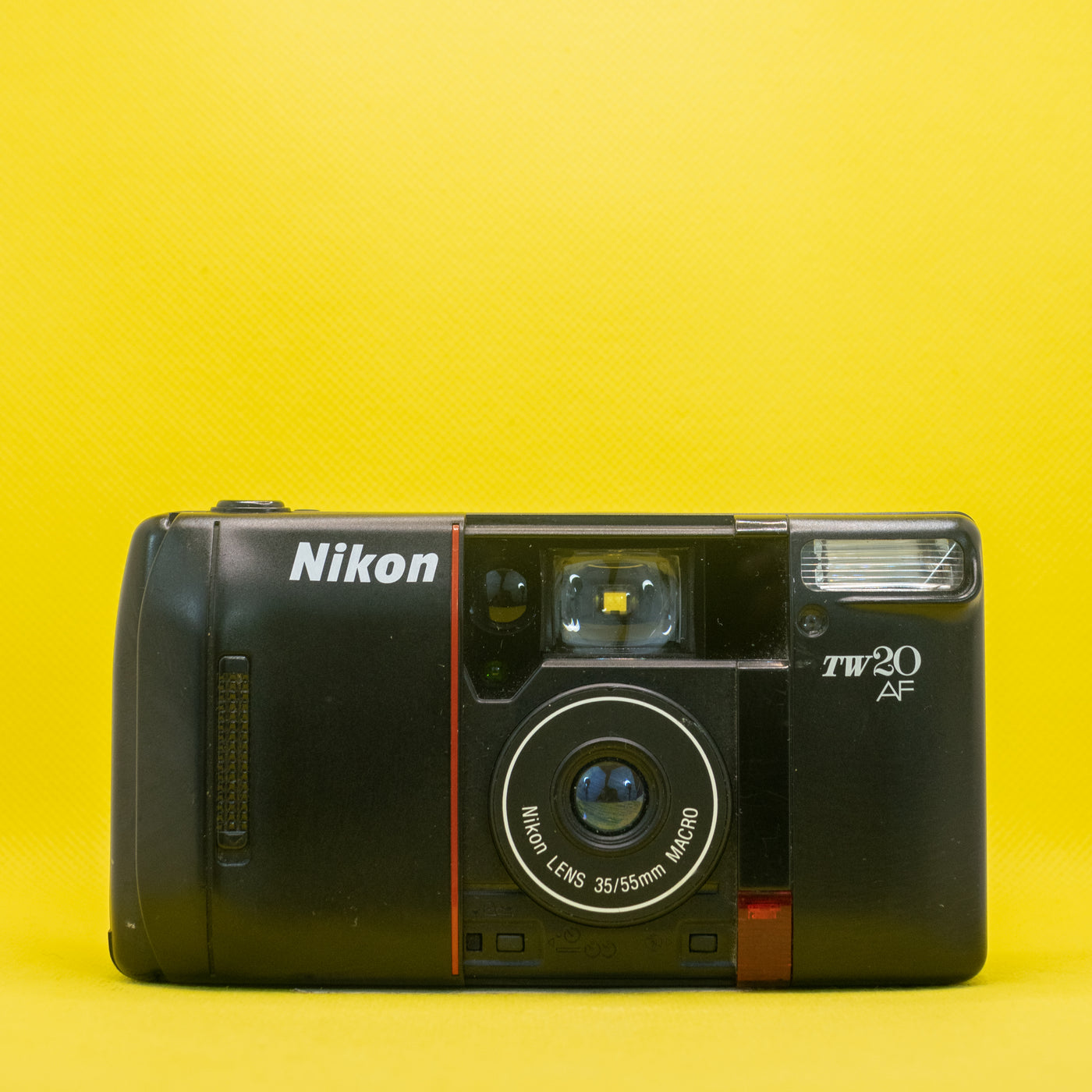 Nikon TW20 - 35mm Compact Filmcamera · hoofdafbeelding