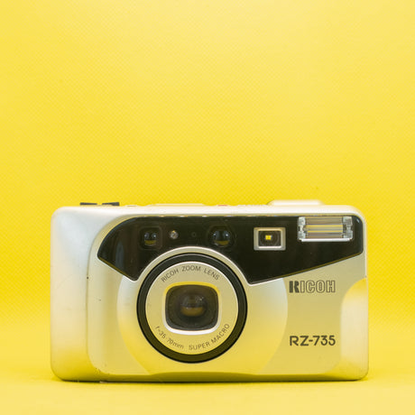 Ricoh RZ-735 - 35mm Compact Filmcamera