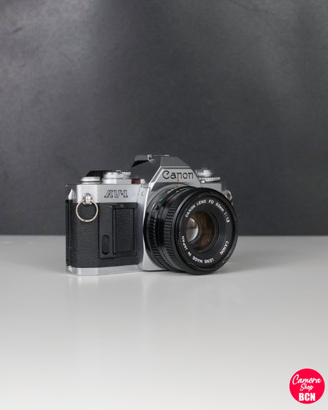 Canon AV-1 + 50mm FD 1,8 - Appareil Photo Analogique Vintage Reflex 35mm (SLR)